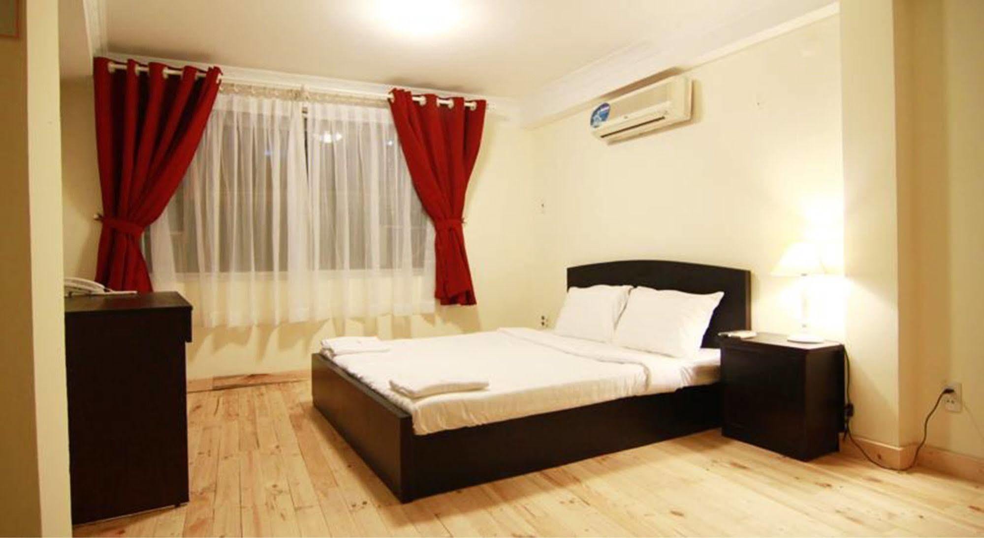 Koniko Backpackers Hostel Ho Şi Min Dış mekan fotoğraf